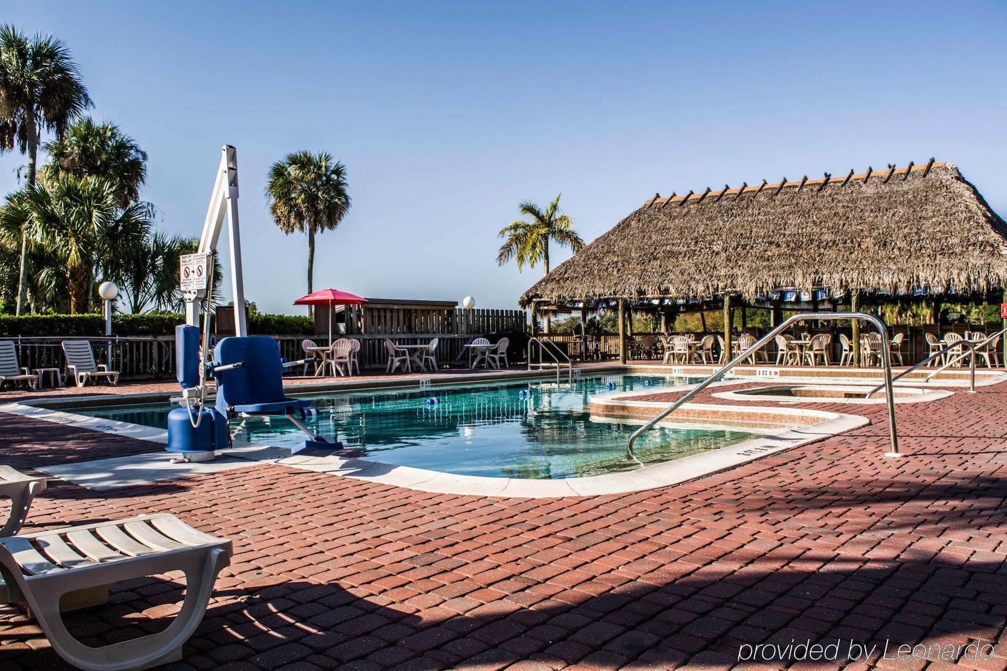 Quality Inn And Suites Golf Resort Golden Gate Eksteriør billede